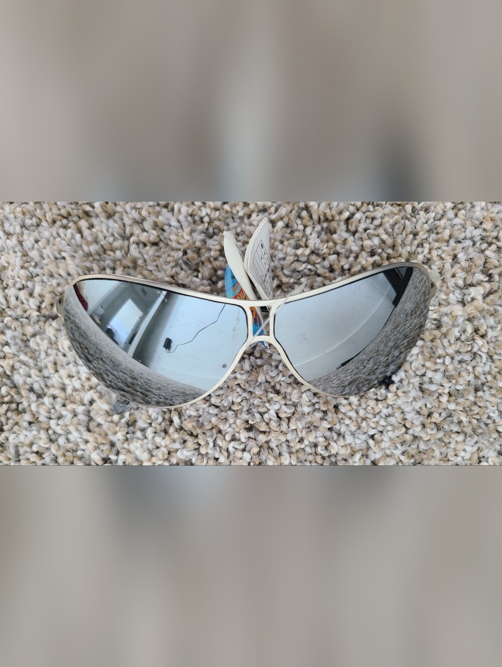 Mirrored Lens Women's Fashion Sunglasses